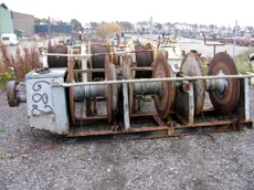 Trawl winch