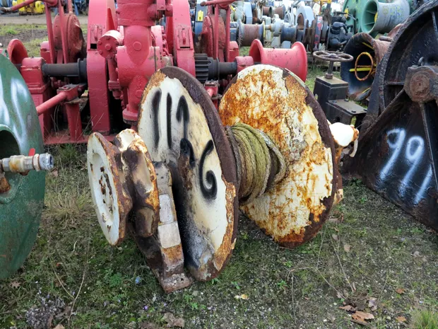 Image 2 of 5 - Anchor winch