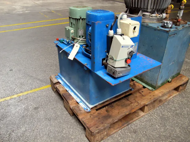 Image 4 of 10 - HS89