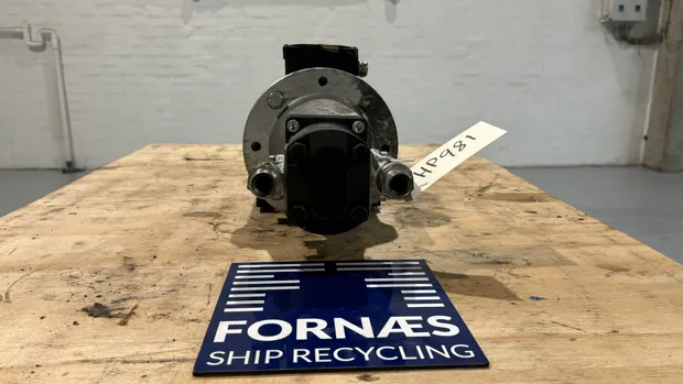 Image 4 of 10 - HP981