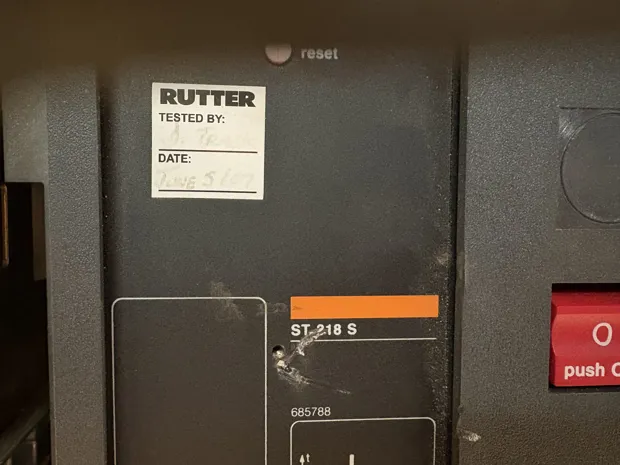 Image 4 of 6 - MERLIN GERIN - M32 H1