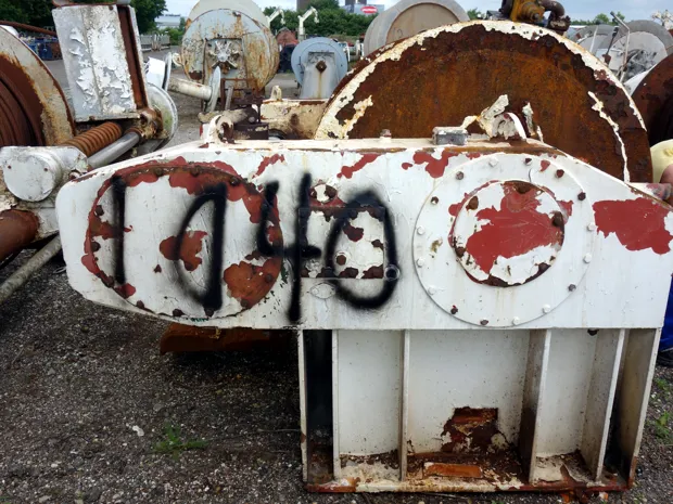 Image 2 of 3 - Trawl winch