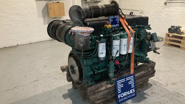 Image 6 of 10 - Volvo Penta - D12D-C MH