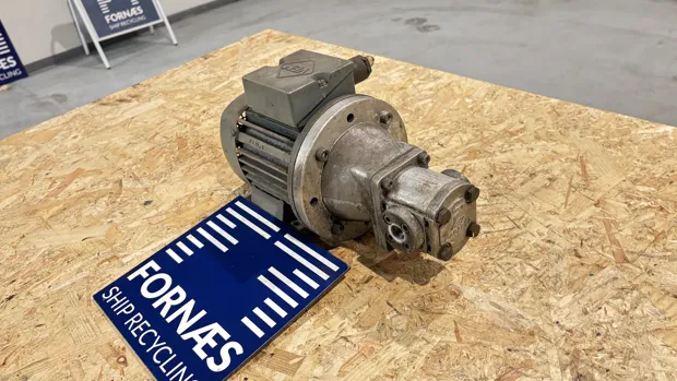 Image 2 of 9 - HP1019