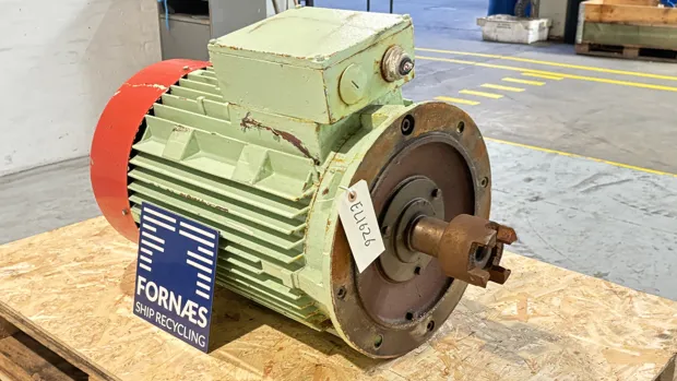 Image 6 of 8 - Lönne - VC200LK04