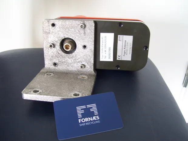 Image 2 of 3 - Frugro Antenne - AD316-11-3141