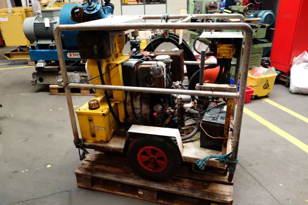 Image 1 of 7 - Hatz - 1D81Z