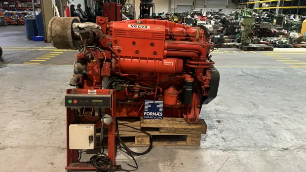 Image 2 of 9 - Scania  - DI12 64M