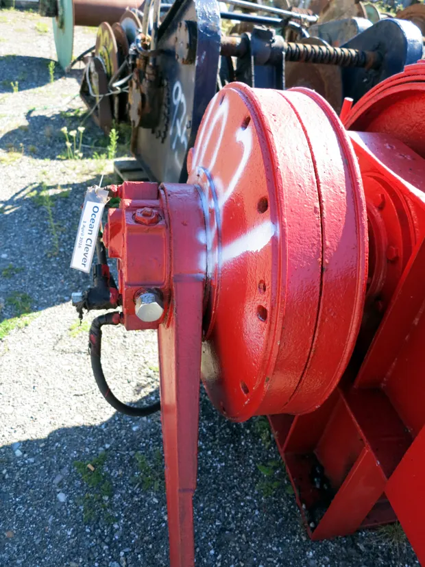Image 3 of 5 - Trawl winch