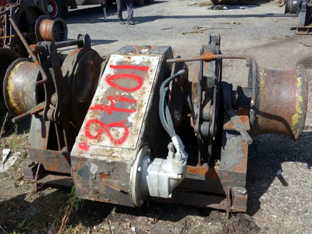 Image 2 of 6 - Anchor winch