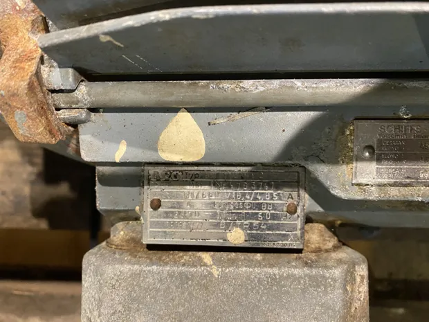 Image 3 of 4 - AEG - AM 112