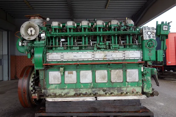 Image 3 of 5 - MaK - 6Mu 452 AK