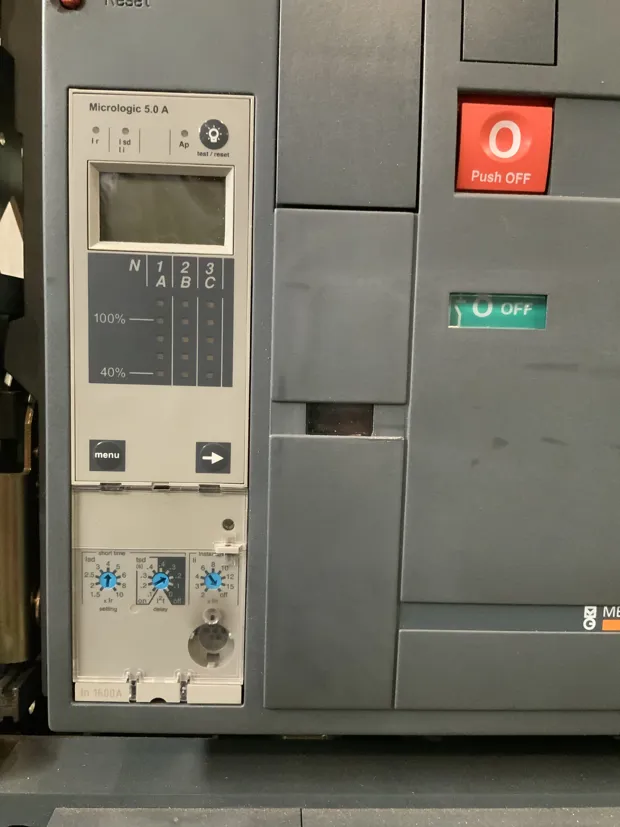 Image 3 of 4 - Merlin Gerin - NW16H1