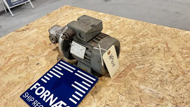 Image 4 of 9 - HP1019