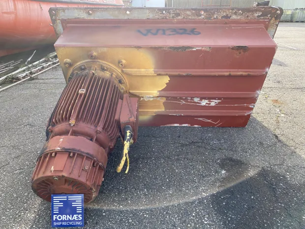 Image 7 of 7 - Capstan