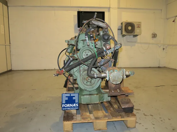 Image 3 of 5 - Mercedes-Benz - OM 352. X/1