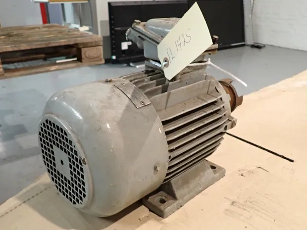 Image 2 of 4 - Loher