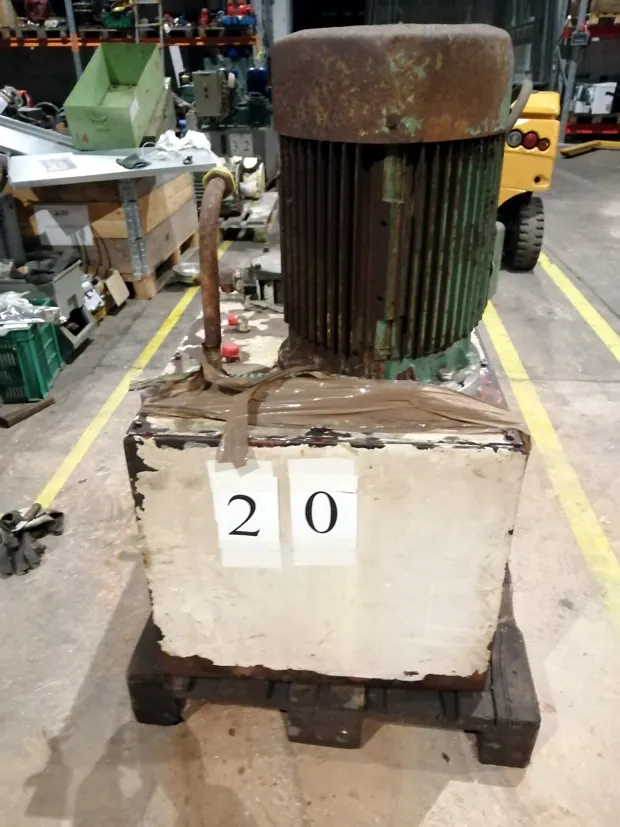 Image 4 of 11 - HS20