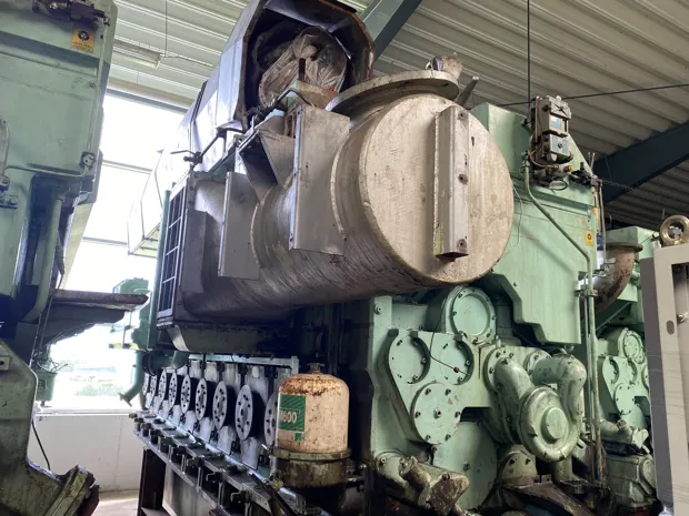 Image 2 of 8 - Wärtsilä - W8L32