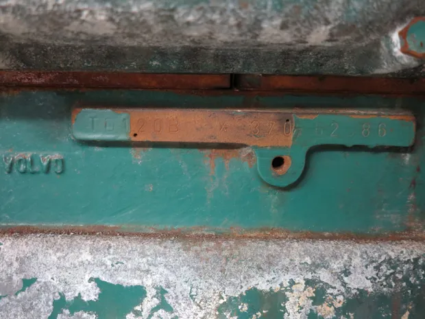 Image 5 of 6 - Volvo