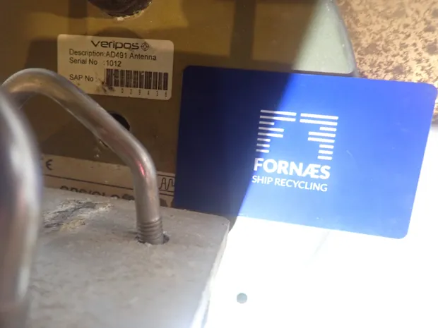 Image 2 of 2 - Veripos  - AD 491 - GPS Antenne