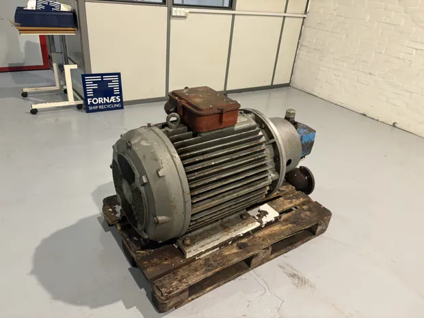 Image 4 of 10 - HP965