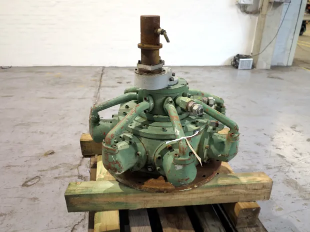 Image 2 of 4 - Bauer - HMB7-8592-1-13204