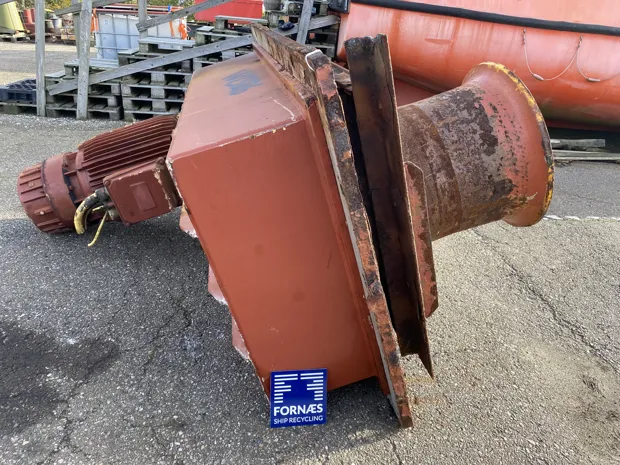 Image 5 of 7 - Capstan