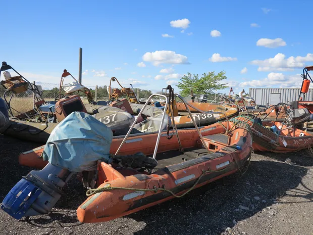 Image 5 of 7 - Mob boat type alu 460F