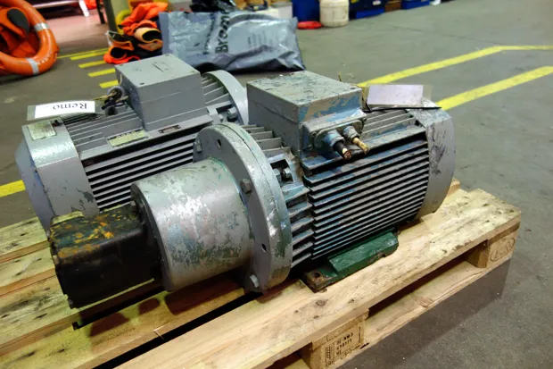 Image 3 of 8 - HP793