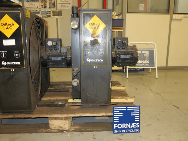 Image 1 of 4 - Oiltech - LAC-033-4-B