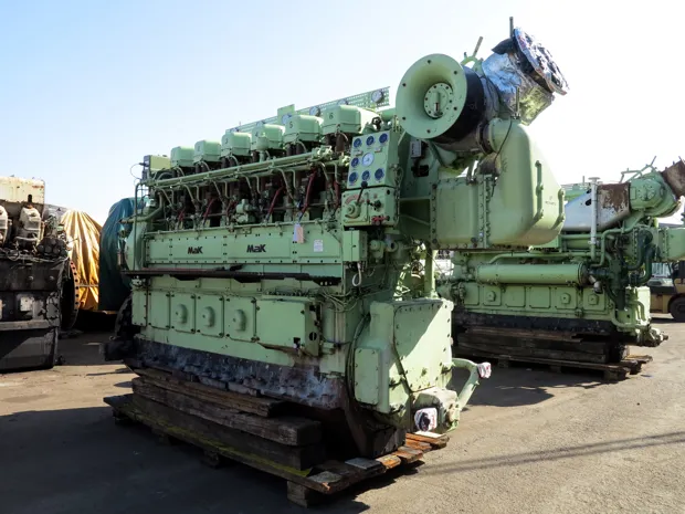 Image 2 of 6 - MaK - 6M 453 AK