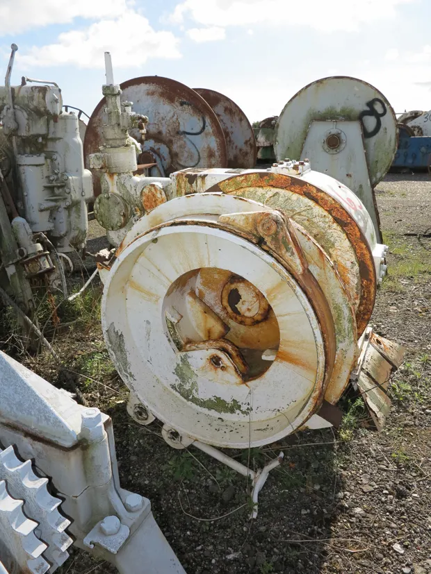 Image 5 of 6 - Wire winch