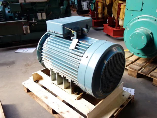 Image 1 of 3 - ABB - HXV 280M 4 B35