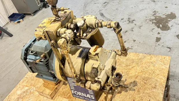 Image 5 of 13 - HP1026