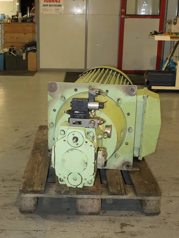 Image 2 of 8 - HP940