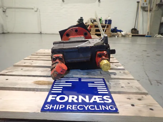 Image 3 of 5 - HP954