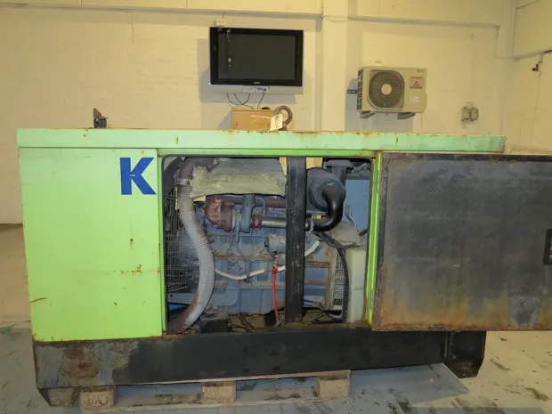 Image 4 of 10 - Deutz