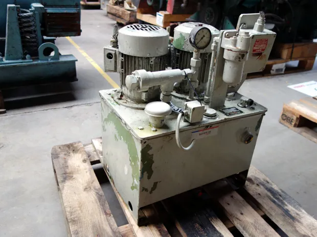 Image 1 of 4 - HS210