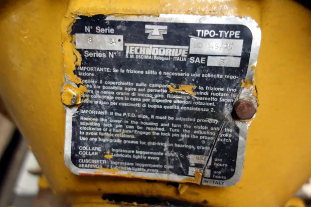 Image 6 of 6 - Isuzu - 6 cyl.