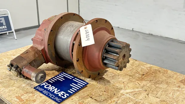 Image 2 of 9 - David Brown - 690108663