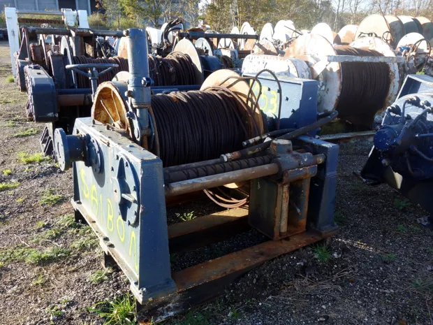Image 3 of 7 - Trawl winch