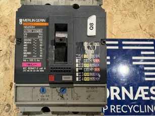 MERLIN GERIN - NS250H