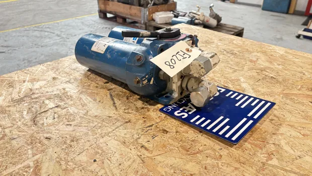 Image 8 of 9 - Vokes  - E6359915/32