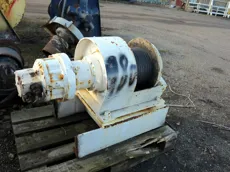 Tackle winch