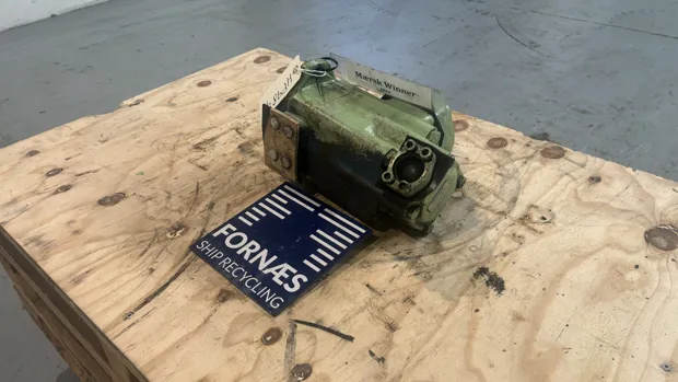 Image 3 of 9 - HP984