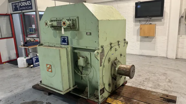 Image 2 of 9 - Loher - JNWA-500SB-04A