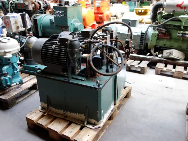 Image 2 of 4 - HS210