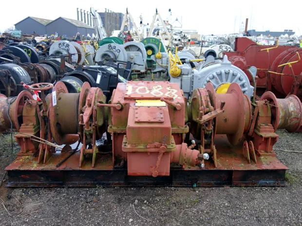 Image 1 of 5 - Anchor winch double