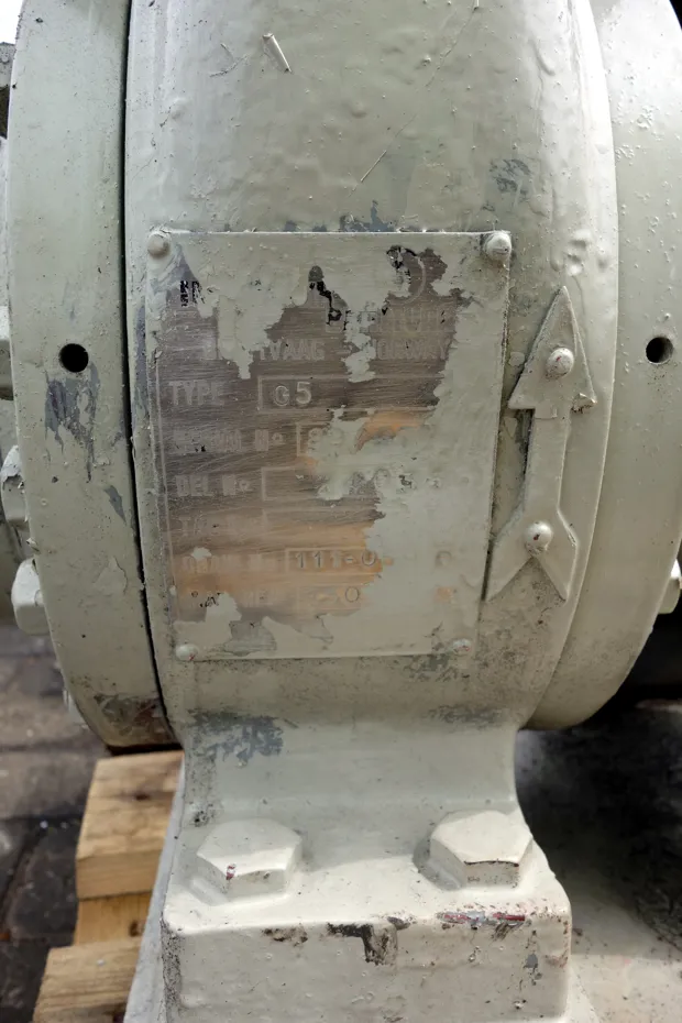 Image 3 of 4 - Brattvaag - G5 / 111-069 Clockwise